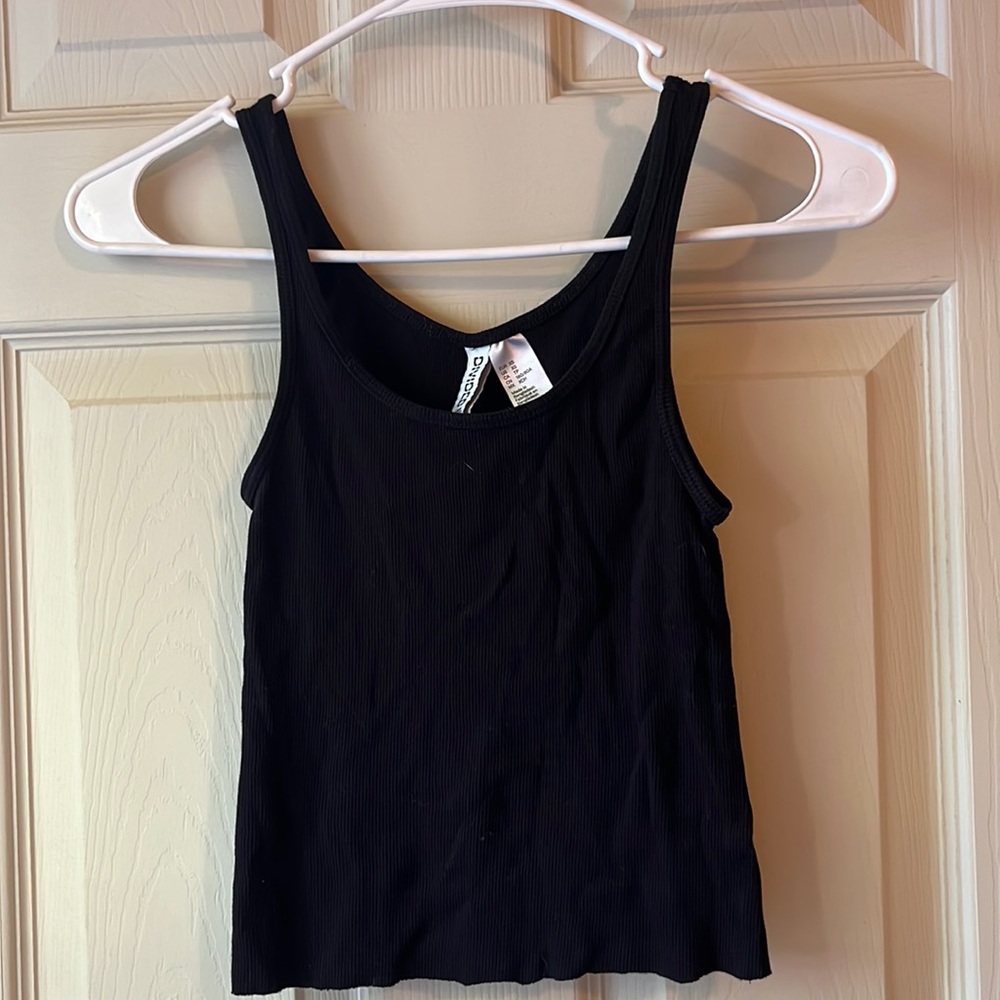 black tank top